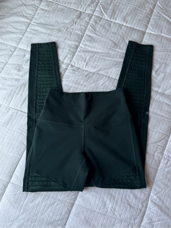 ALO Yoga Pants - Alo dark green moto leggings size S
